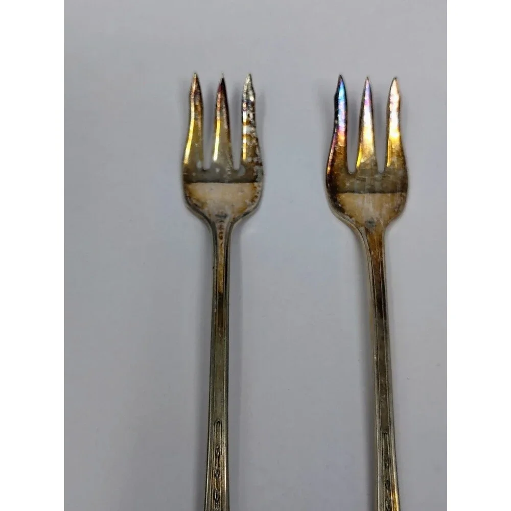 Oneida Rosemary Rockford Silverplate Set Of 9 Cocktail Forks Art Deco MCM